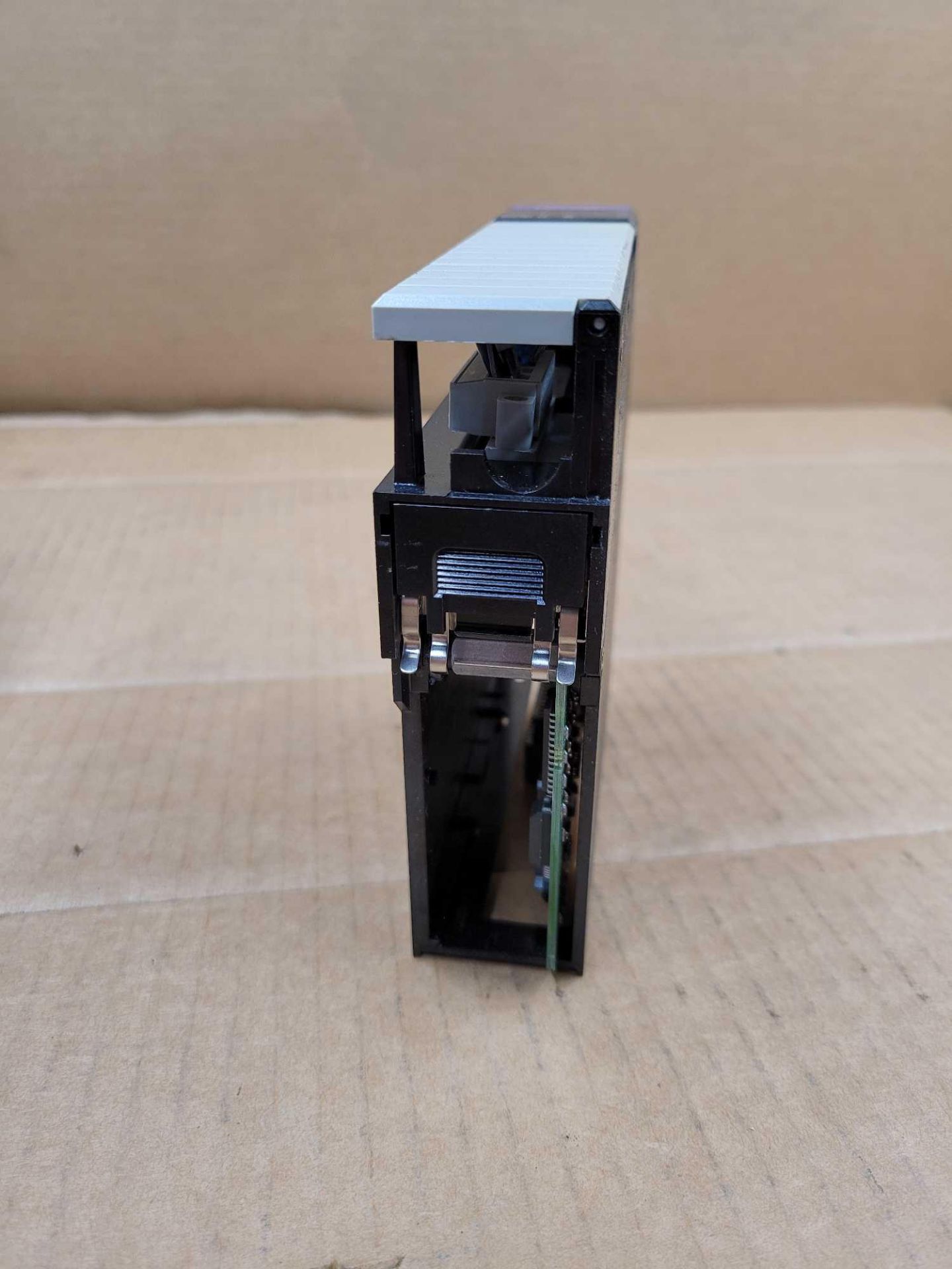 LOT OF 5 ALLEN BRADLEY 1756-DNB/A  /  Series A DeviceNet Communication Module  /  Lot Weight: 2.6 lb - Image 6 of 8