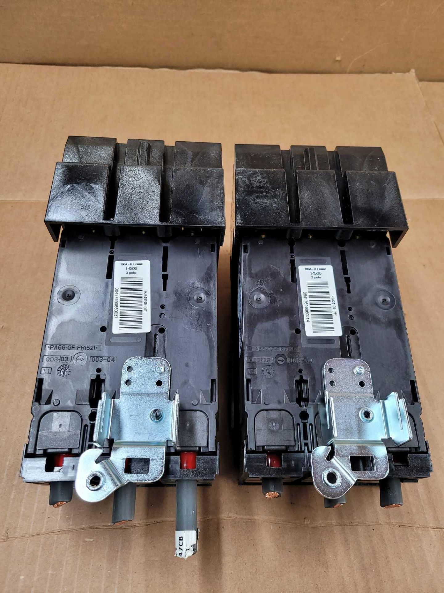 LOT OF 2 SQUARE D HJA36100 / 100 Amp Molded Case Circuit Breaker  /  Lot Weight: 9.6 lbs - Image 4 of 5