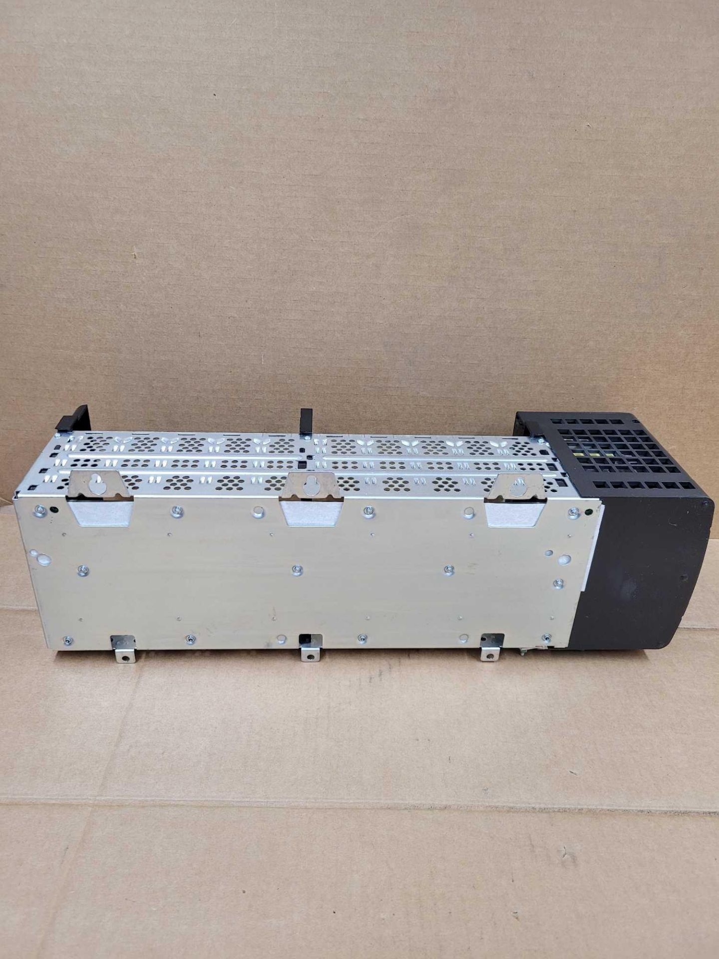 ALLEN BRADLEY 1756-PA75/B with 1756-A10  /  Series B Power Supply with Series B 10 Slot Chassis  / - Image 7 of 12