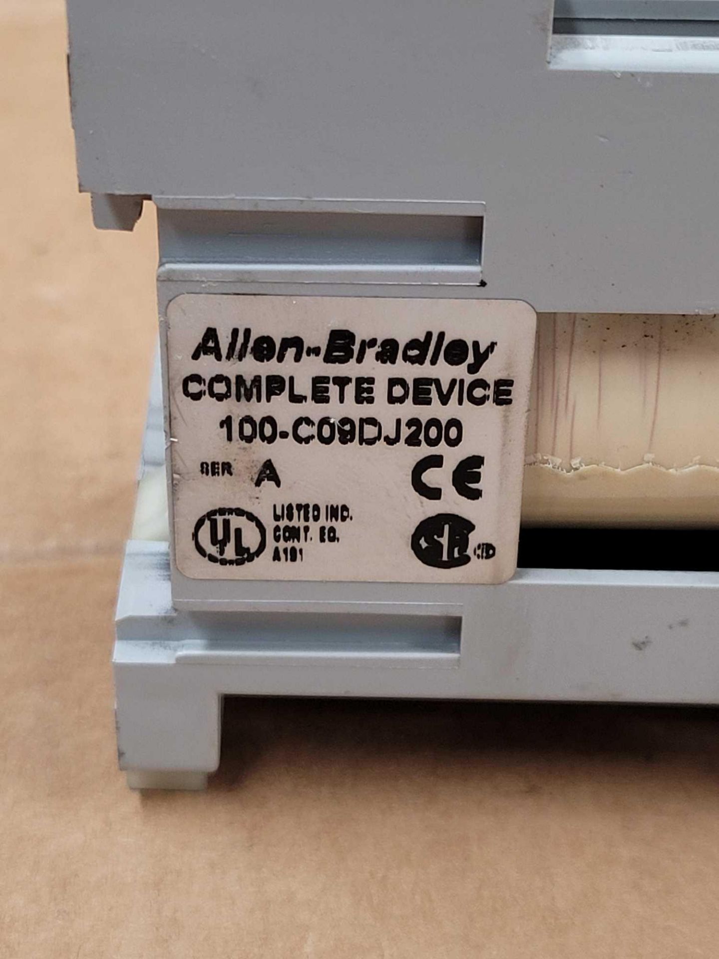 LOT OF 5 ASSORTED ALLEN BRADLEY / (3) 100-C09DJ200 | Series A Contactor  /  (2) 100-C09E*10 | Series - Image 15 of 22