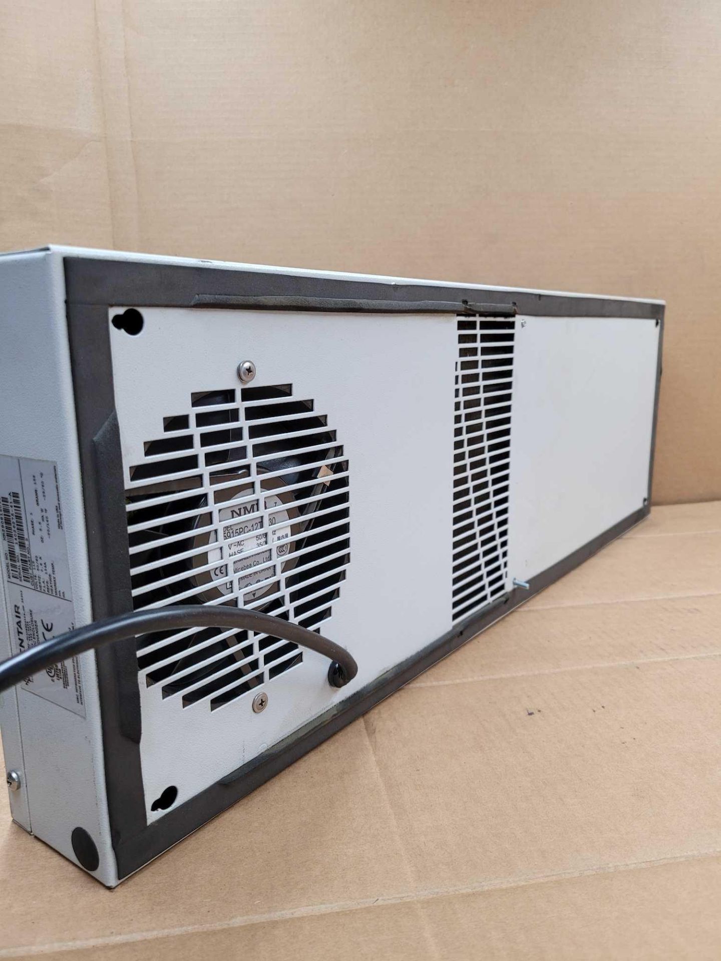 PENTAIR XR290816012 / Electronic Enclosure Heat Exchanger  /  Lot Weight: 19.8 lbs - Image 4 of 5