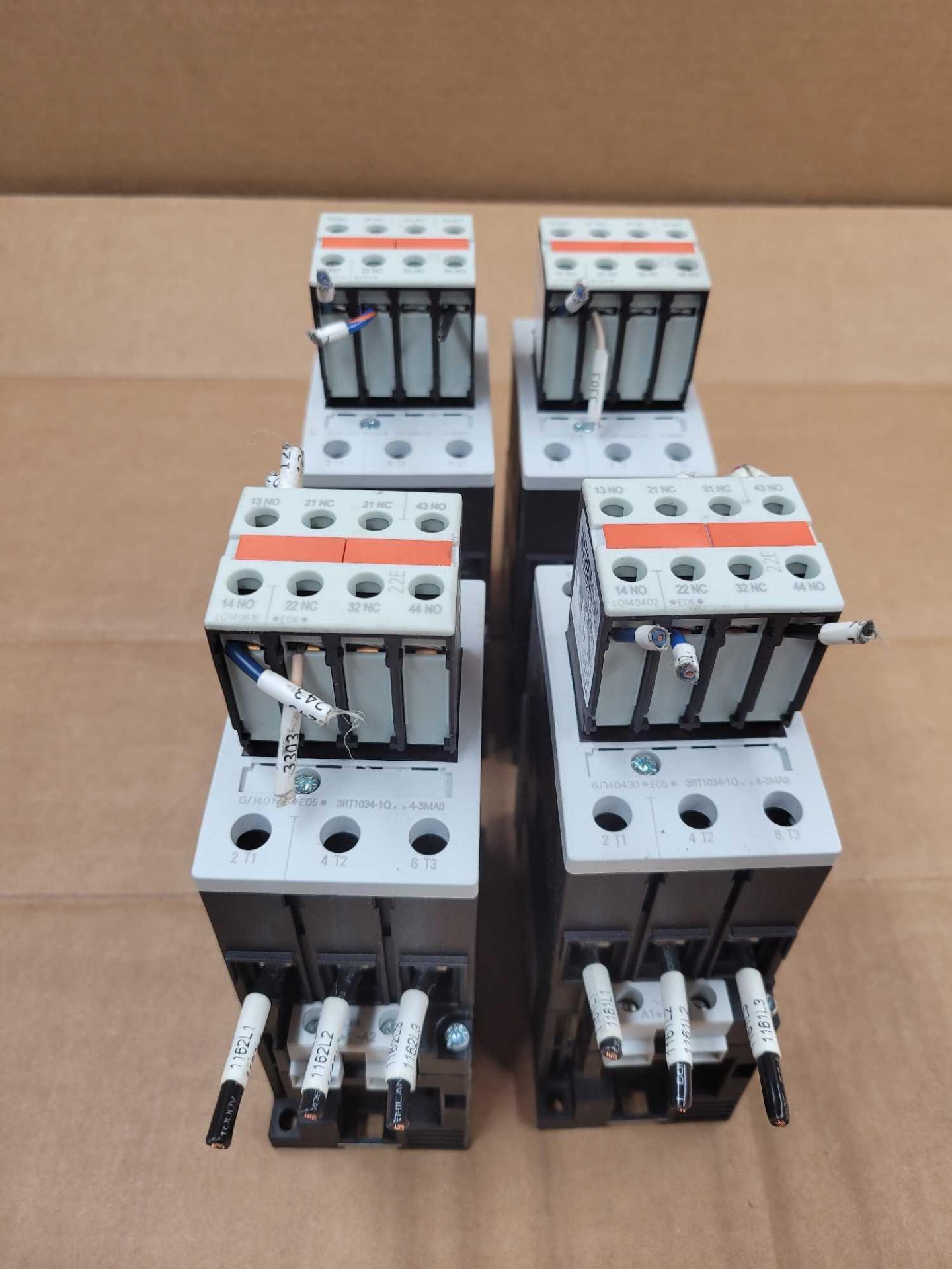 LOT OF 4 SIEMENS 3RT1034-1QB44-3MA0 / Power Contactor  /  Lot Weight: 13.2 lbs