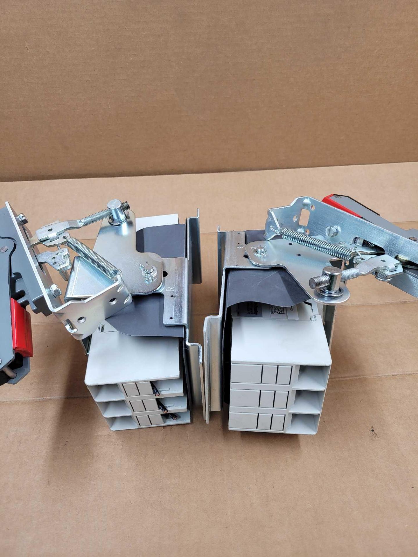 LOT OF 2 ALLEN BRADLEY 140G-H6C3-C25-FB / Series A 25 Amp Circuit Breaker with Operating Mechanism - Image 11 of 11