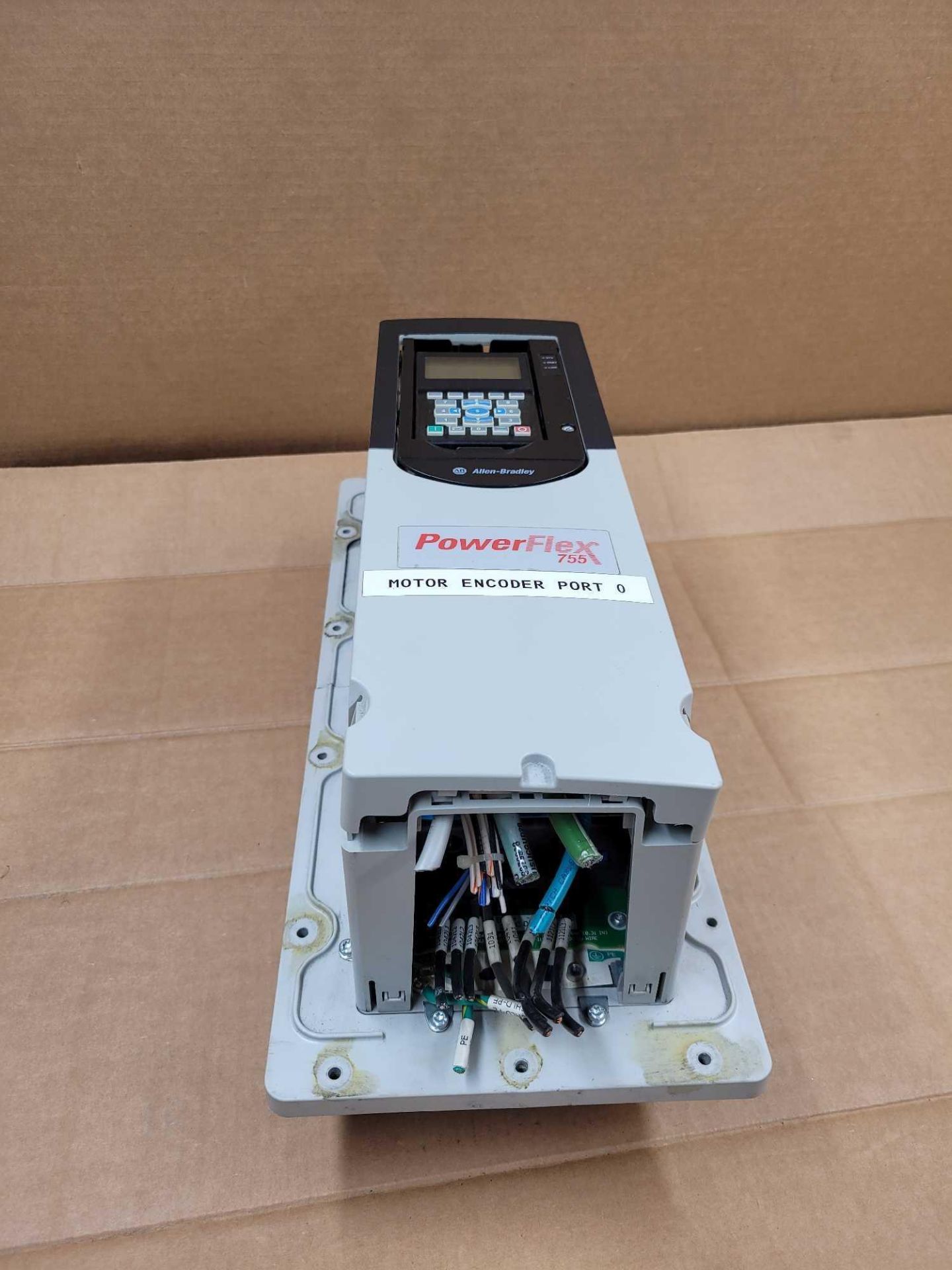 ALLEN BRADLEY 20G11FD022AA0NNNNN / Series A Powerflex 755 AC Drive  /  Lot Weight: 17.0 lbs