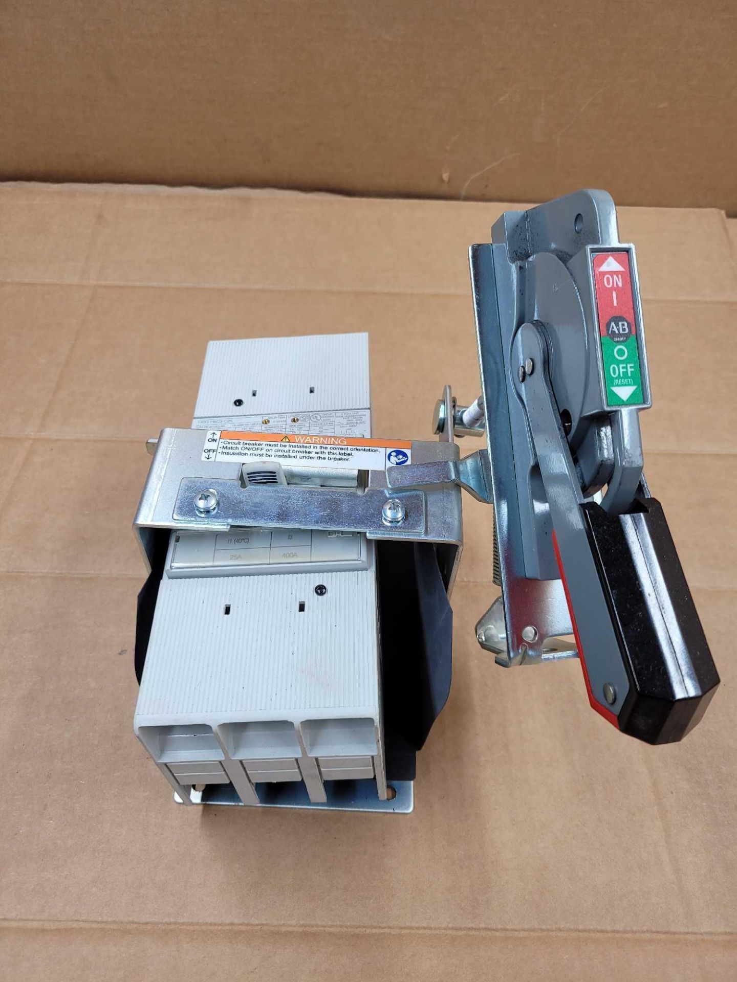 LOT OF 2 ALLEN BRADLEY 140G-H6C3-C25-FB / Series A 25 Amp Circuit Breaker with Operating Mechanism - Bild 2 aus 10