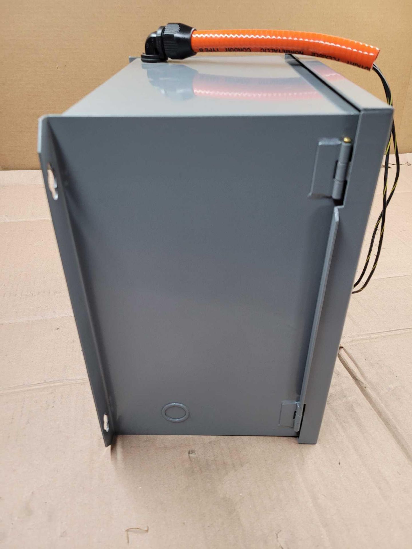 SQUARE D SK3000G3 / Series A Class 9070 Transformer Disconnect  /  Lot Weight: 65.2 lbs - Image 9 of 10