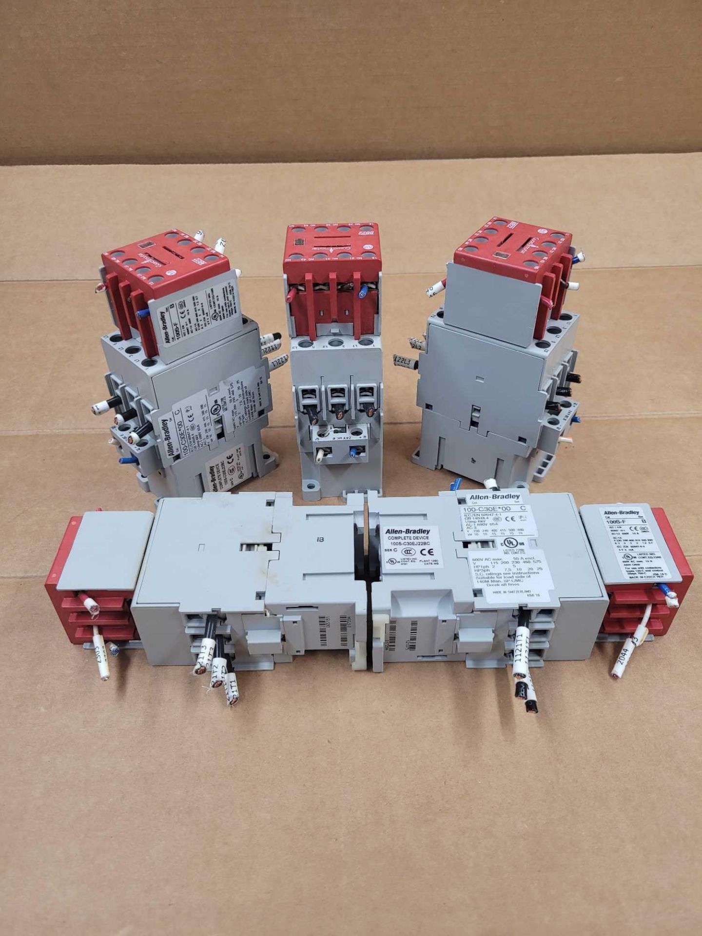 LOT OF 5 ALLEN BRADLEY 100S-C30EJ22BC / Series C Guardmaster Safety Contactor  /  Lot Weight: 6.0 lb - Image 8 of 8