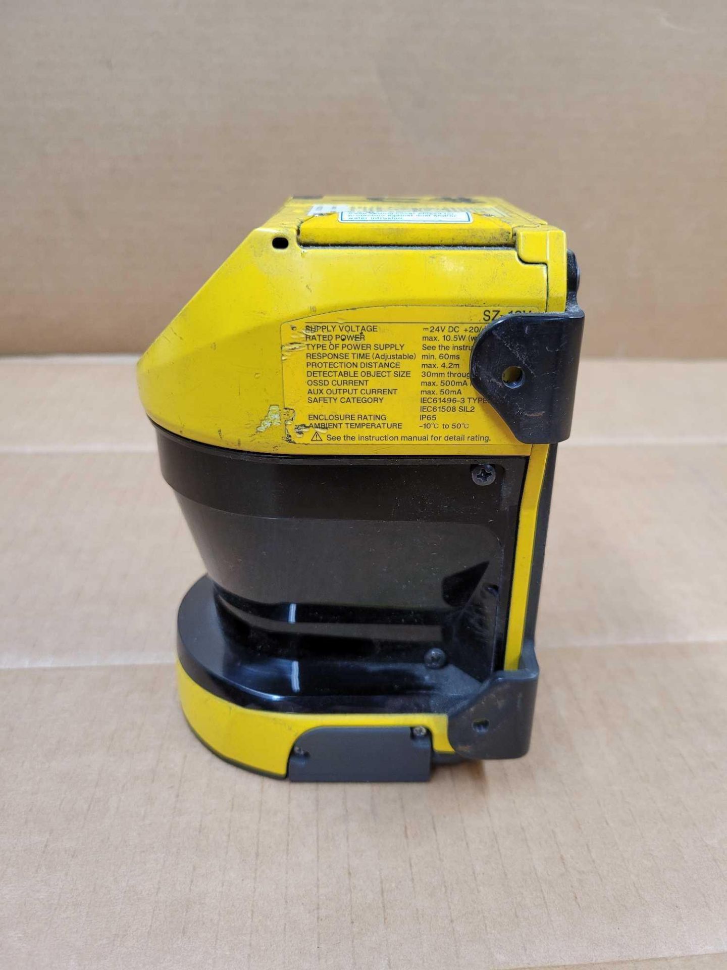 KEYENCE SZ-16V / Safety Laser Scanner  /  Lot Weight: 4.0 lbs - Image 5 of 8