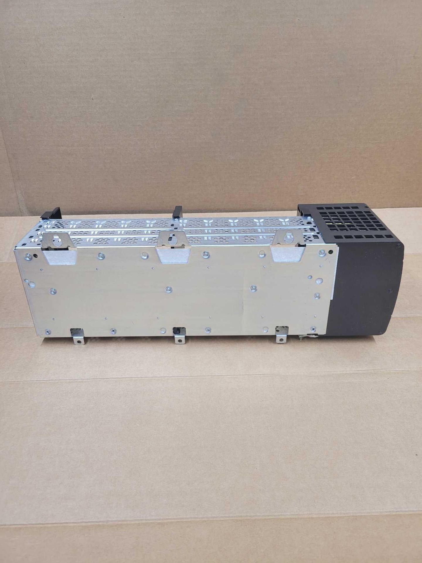 ALLEN BRADLEY 1756-PA75 with 1756-A10 / Series B Power Supply with Series B 10 Slot Chassis  /  Lot - Image 8 of 11