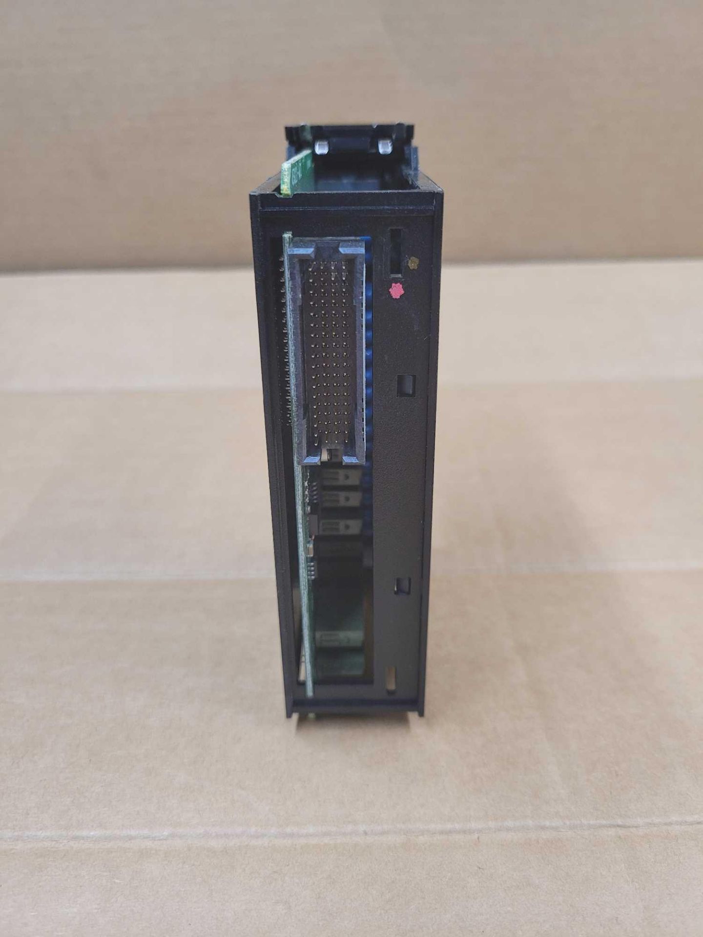 ALLEN BRADLEY 1756-OW16I / Series A Isolated Relay Output Module  /  Lot Weight: 0.6 lbs - Image 3 of 6
