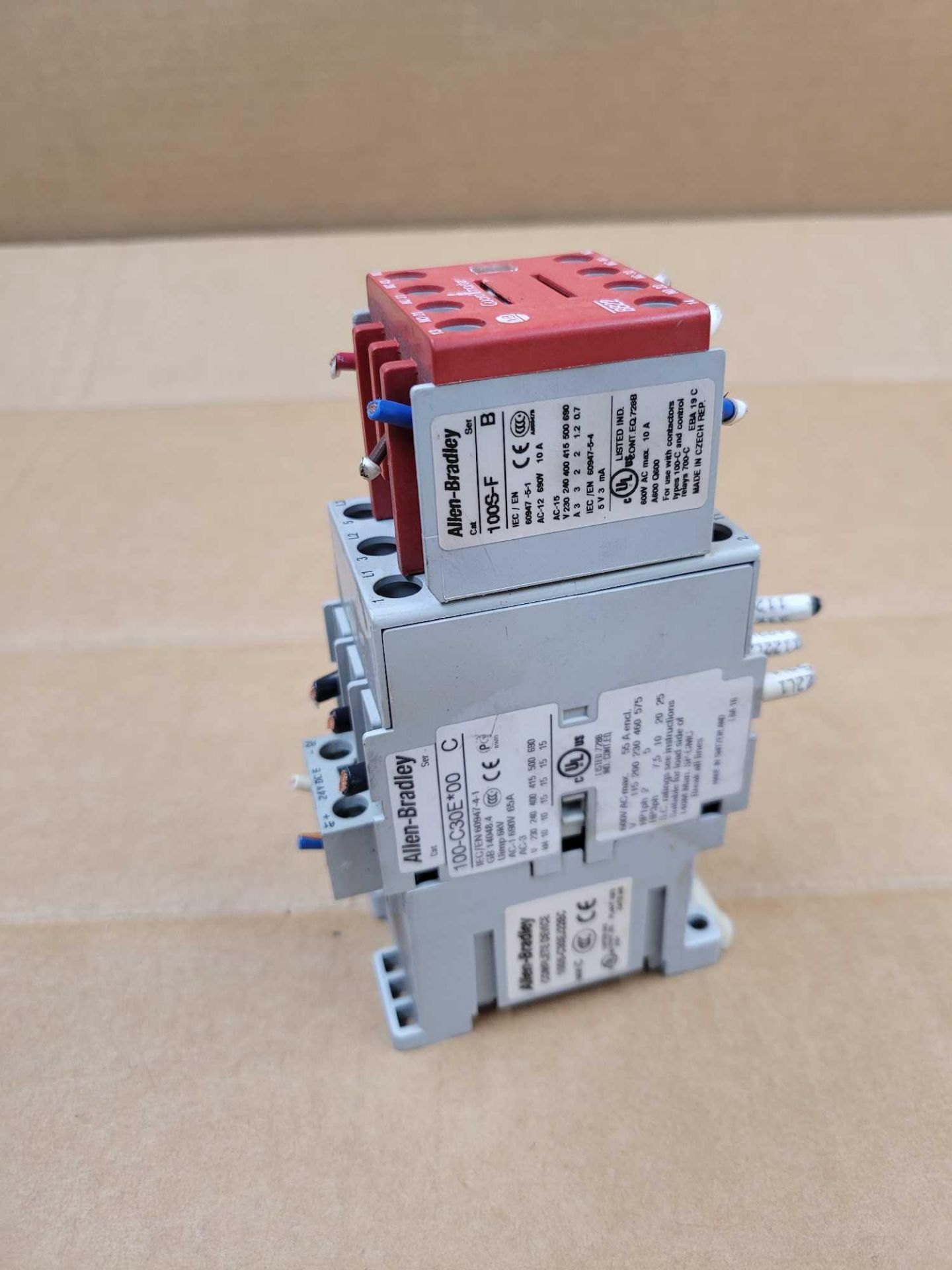 LOT OF 5 ALLEN BRADLEY 100S-C30EJ22BC  /  Guardmaster Safety Contactor  /  Lot Weight: 6.2 lbs - Image 5 of 8