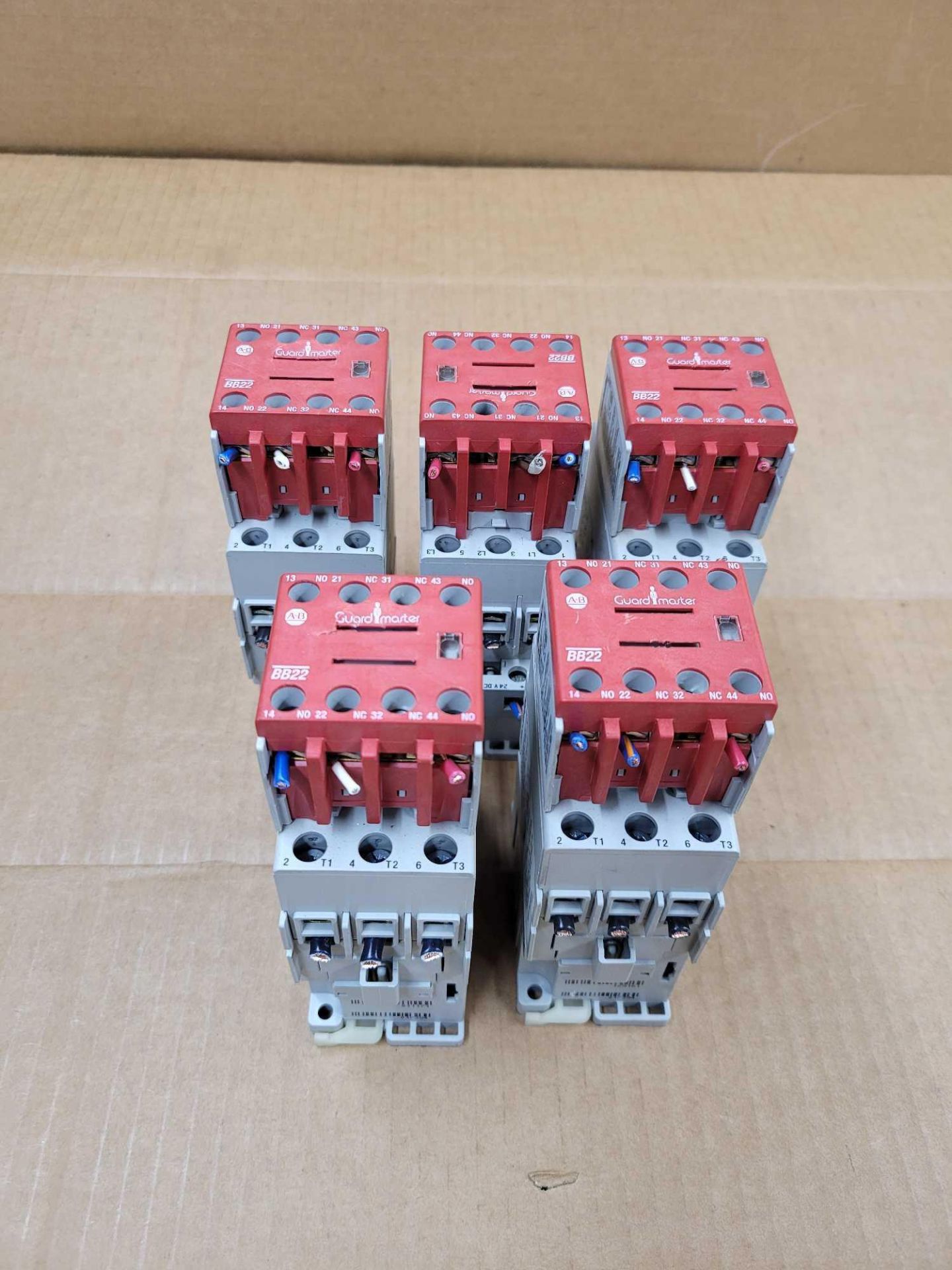 LOT OF 5 ALLEN BRADLEY 100S-C30EJ22BC / Guardmaster Safety Contactor  /  Lot Weight: 6.0 lbs