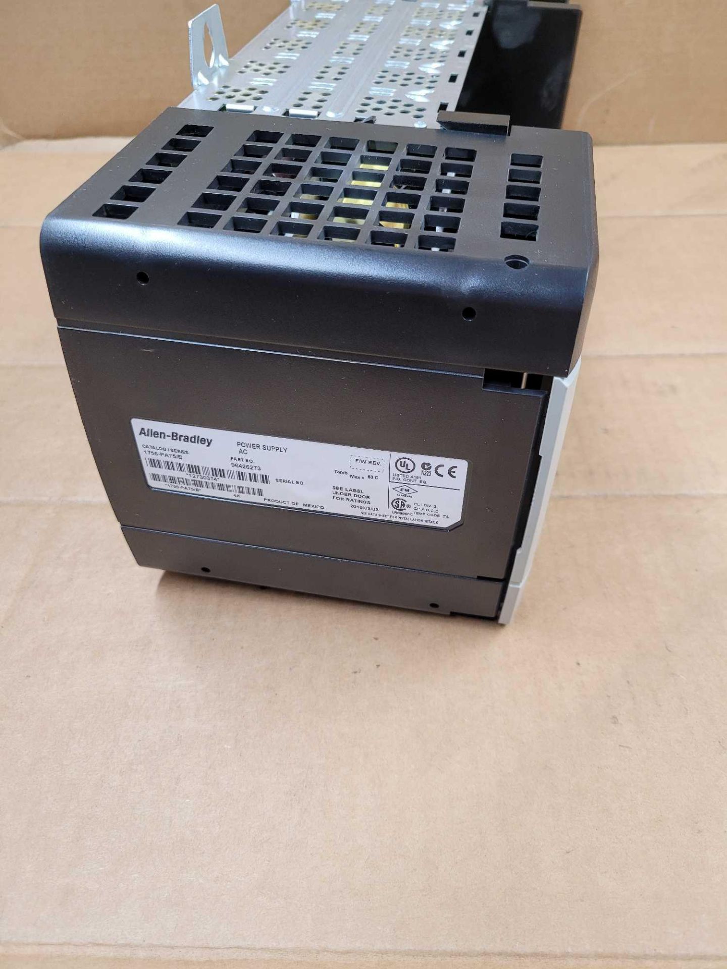 ALLEN BRADLEY 1756-PA75/B with 1756-A10  /  Series B Power Supply with Series B 10 Slot Chassis  / - Image 10 of 12