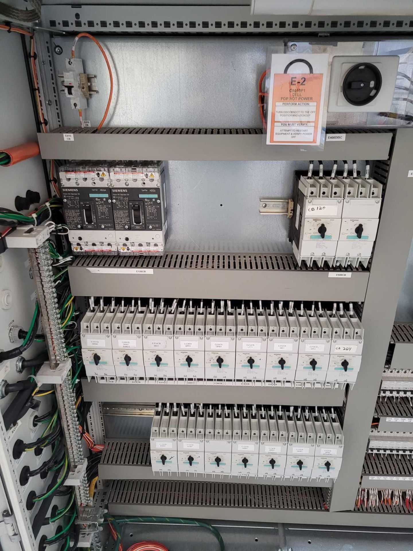 PDP ECS-4108 / 200 Amp Power Distribution Panel with (2) 60 Amp Siemens Circuit Breakers and (17) 30 - Image 9 of 15
