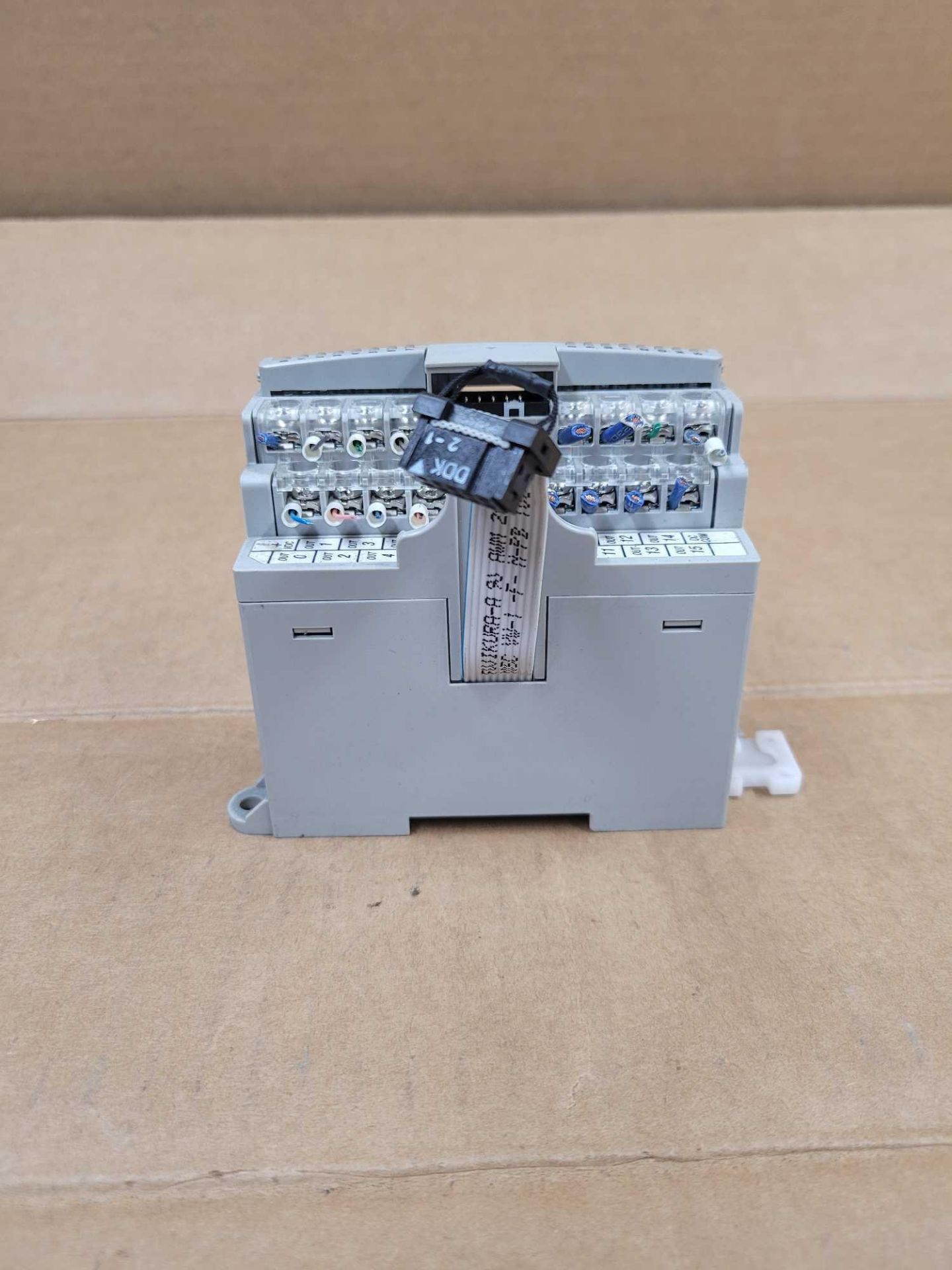 LOT OF 3 ALLEN BRADLEY 1762-OB16 / Series A MicroLogix Output Module  /  Lot Weight: 1.0 lbs - Image 5 of 11