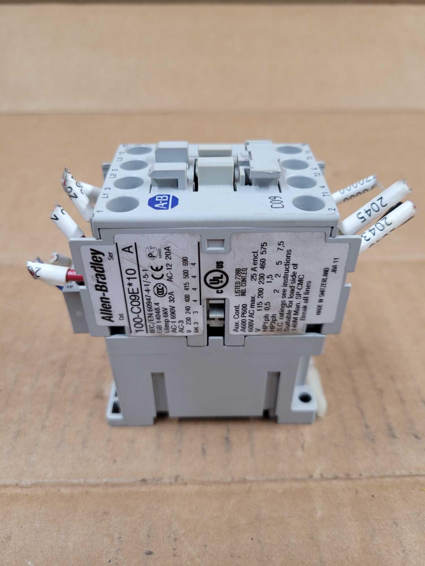 ALLEN BRADLEY 100-C09E*10 / Series A Contactor  /  Lot Weight: 4.2 lbs - Image 6 of 9