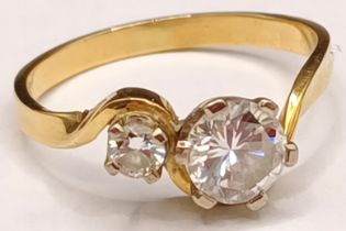 18CT GOLD DIAMOND RING SIZE N 2.5g APPROX .75CT DIAMOND LARGER STONE