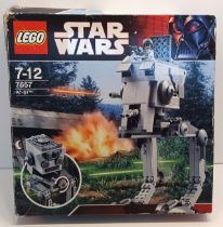 LEGO STAR WARS 7657 AT-ST
