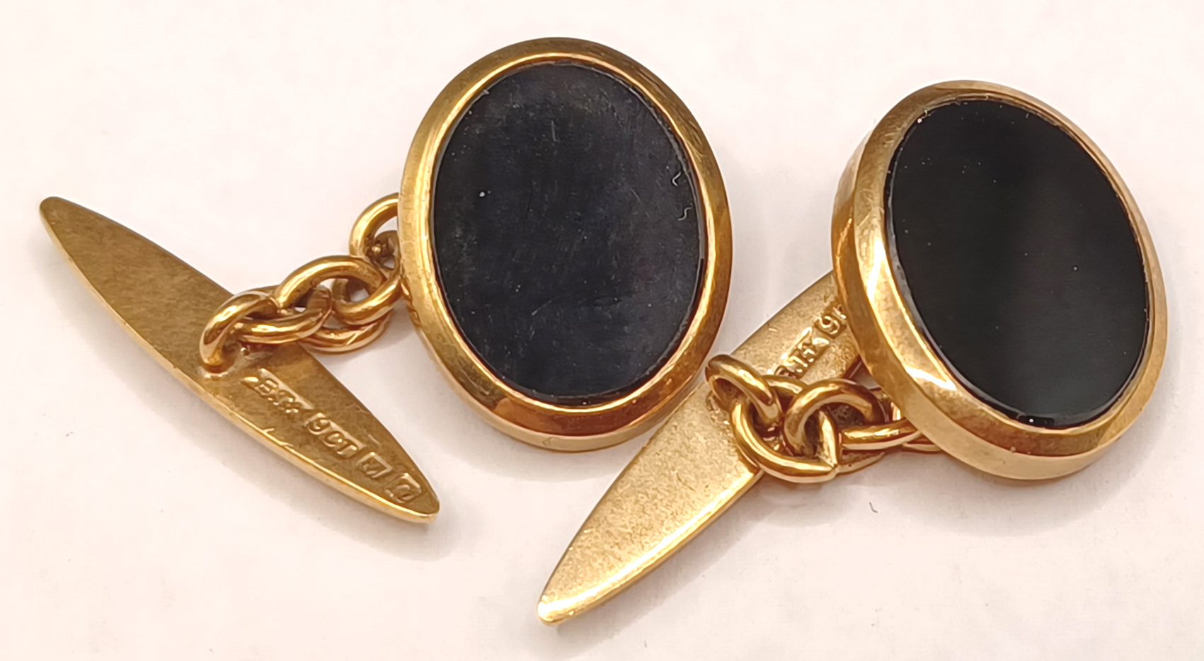 9CT GOLD PAIR ONYX CUFFLINKS 7g