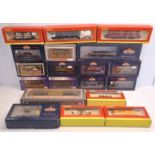 MODEL RAILWAY OO GAUGE MODEL RAILWAY WAGONS BY BACHMANN, HORNBY & DAPOL ALL BOXED (19)