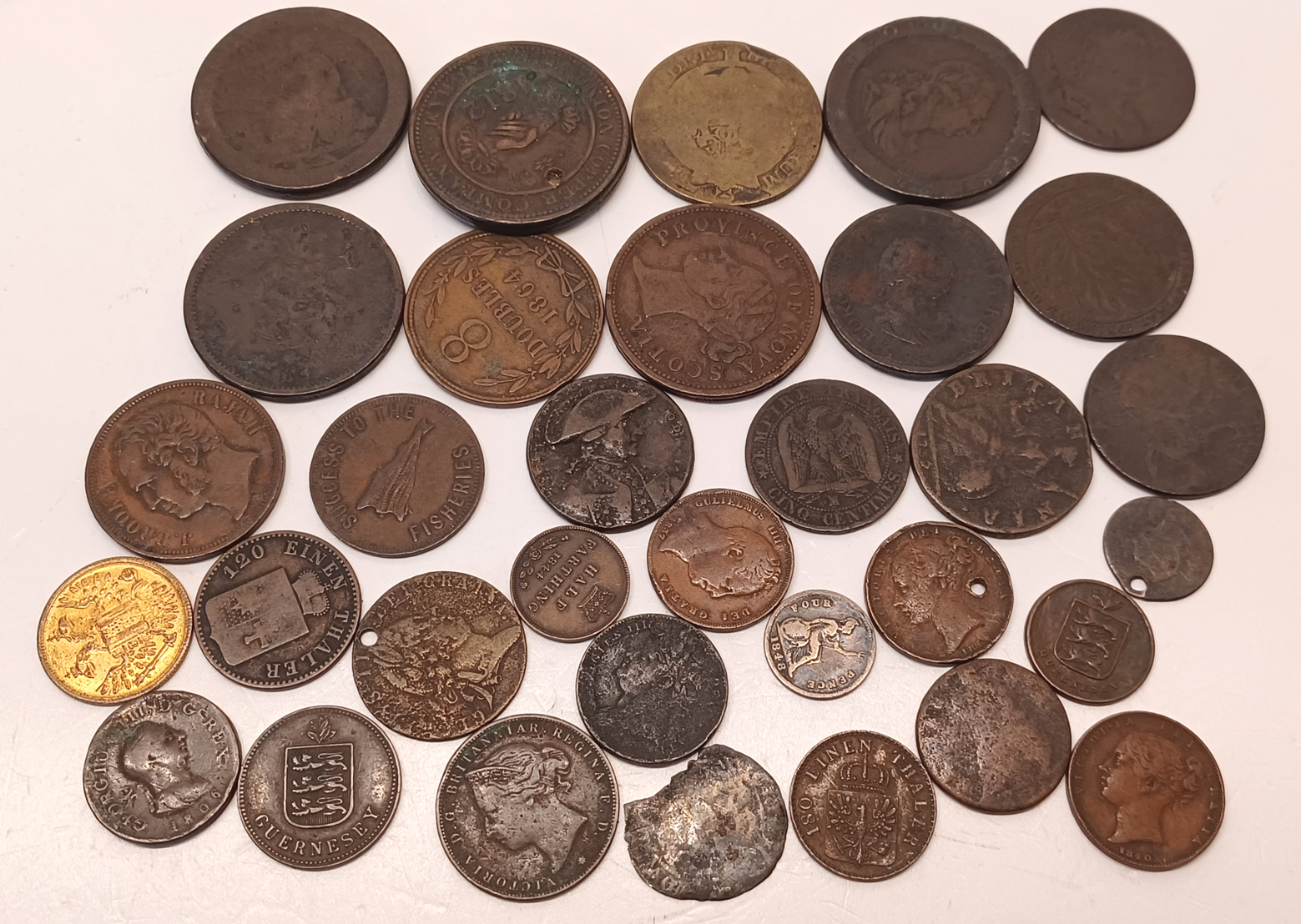 TUB OF MAINLY BRITISH COINS - INC. 1812 ONE PENNY TOKEN,1840 ONE PENNY,1792 CARTWHEEL ETC. - Image 2 of 2