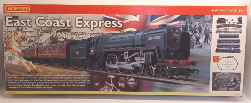 HORNBY R1021 EAST COAST EXPRESS OO GAUGE BOXED SET