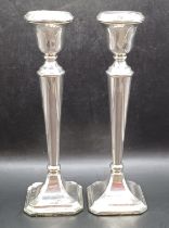 PAIR OF 1927 SILVER CANDLE STICKS 494g 21CM TALL