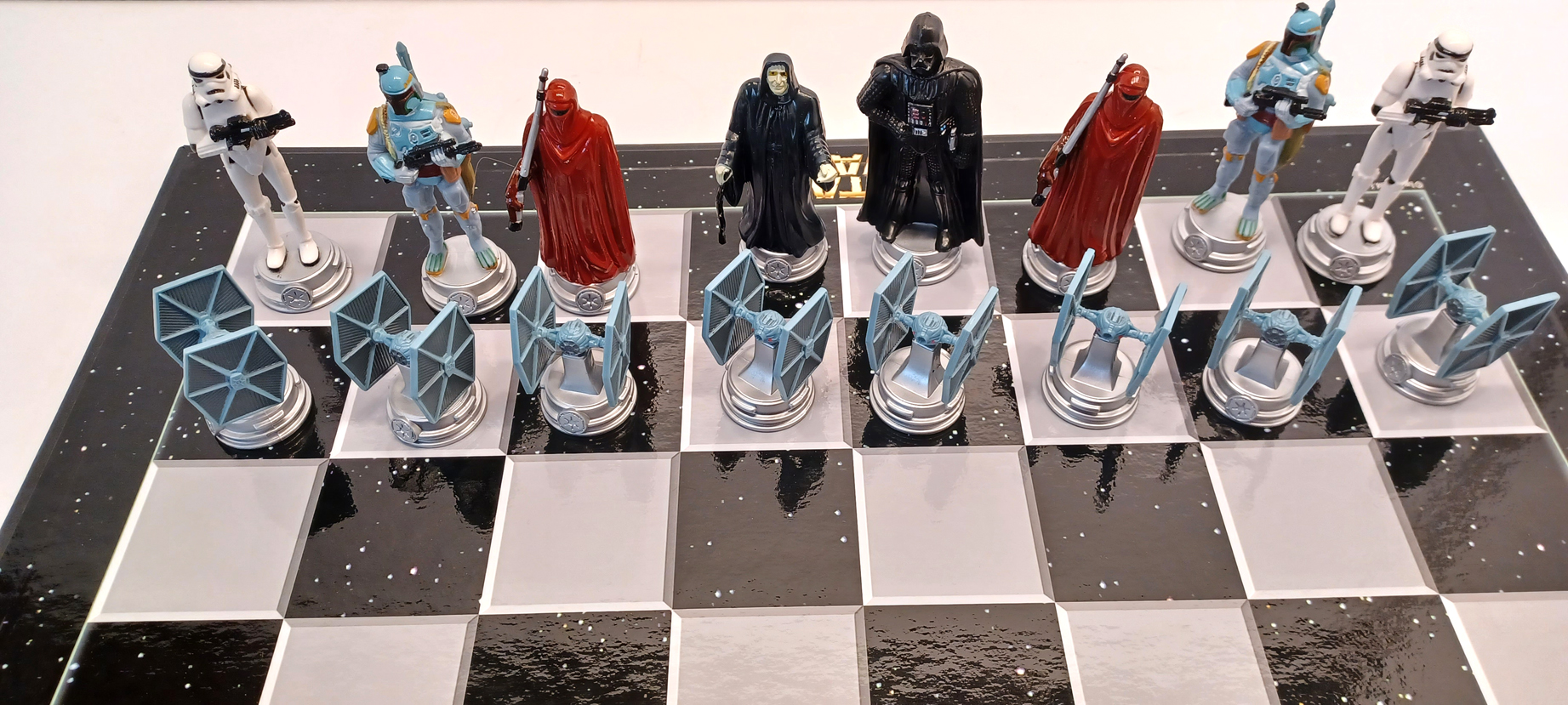 VINTAGE STAR WARS ORIGINAL TRILOGY CHESS SET 1999 - Image 5 of 5