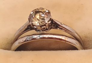 PLATINUM DIAMOND RING AND WEDDING BAND SIZE O TOTAL WEIGHT 4.2g APPROX 0.6CT DIAMOND