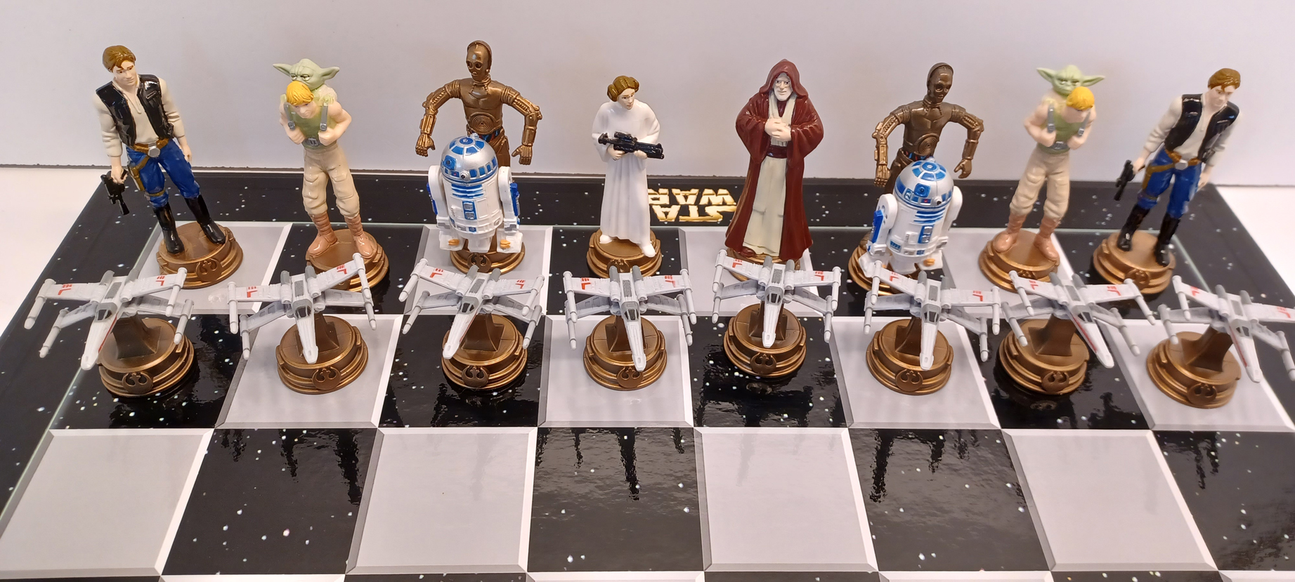 VINTAGE STAR WARS ORIGINAL TRILOGY CHESS SET 1999 - Image 4 of 5