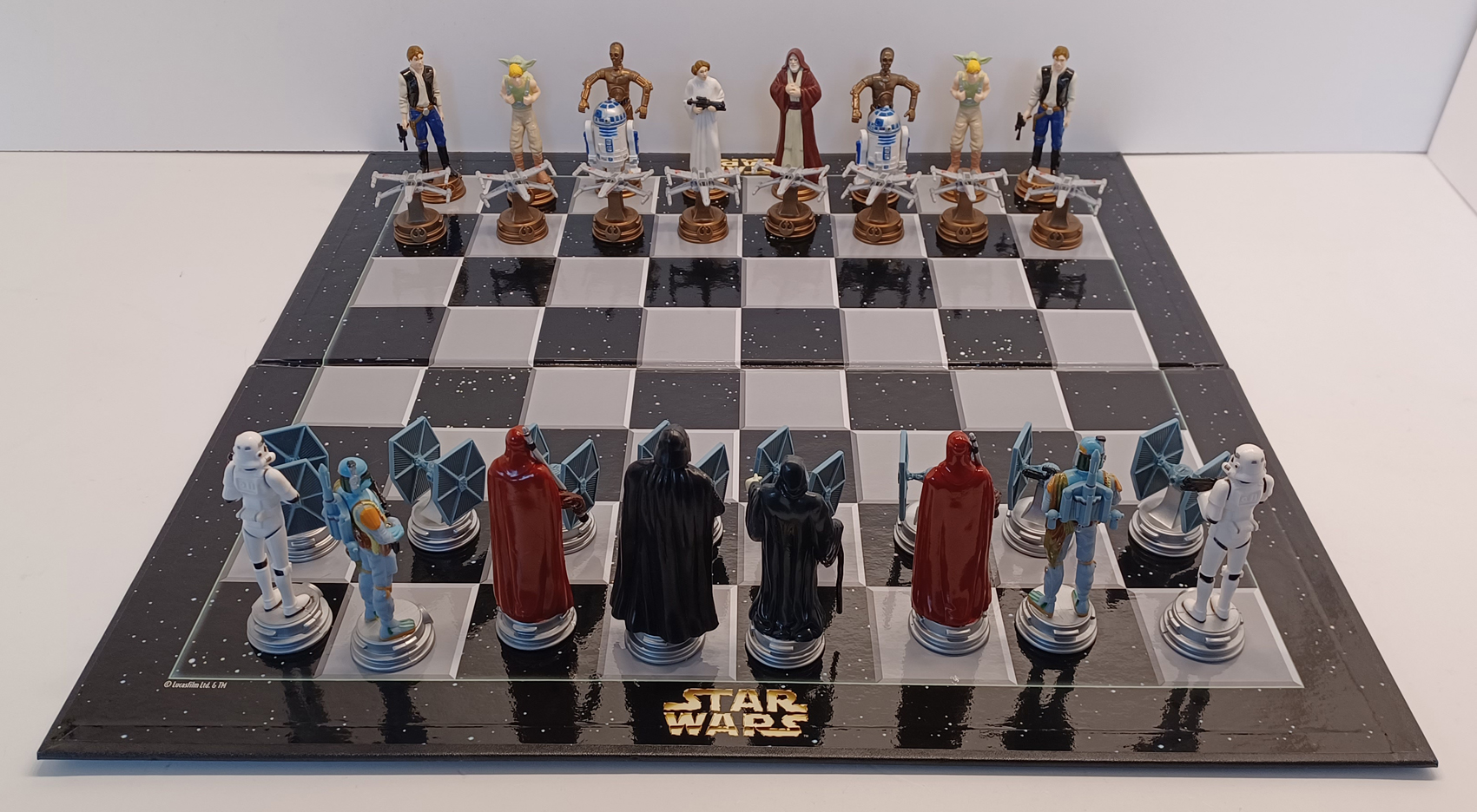 VINTAGE STAR WARS ORIGINAL TRILOGY CHESS SET 1999 - Image 3 of 5