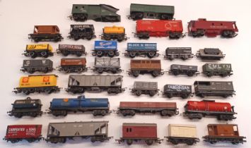 OO GAUGE MODEL RAILWAY UNBOXED WAGON COLLECTION BY HORNBY, MAINLINE, TRIANG & DAPOL (33)
