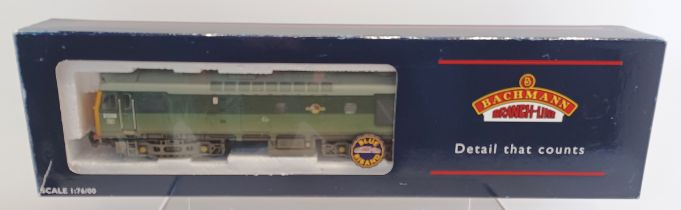 BACHMANN 32-403 CLASS 25/3 D5269 BR GREEN WEATHERED BOXED OO GAUGE