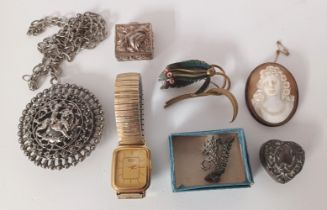 A 9ct GOLD CAMEO BROOCH, SEIKO WATCH, SILVER PILL BOX, SILVER MARCASITE BROOCH ETC