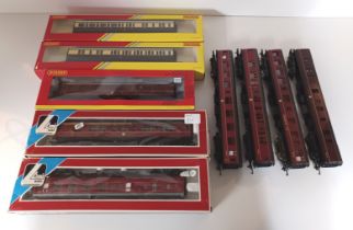 MODEL RAILWAY OO GAUGE COACHES: HORNBY R4232A, R4524 (2), LIMA 305342 & 305323 & 4 UNBOXED EXAMPLES