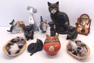 MIXED COLLECTION OF MAINLY CERAMICS OF CATS