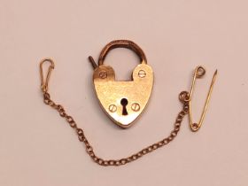 UNMARKED GOLD TESTED PADLOCK AND CHAIN WITH PIN 3.8g