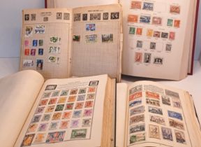 4 ALBUMS OF WORLD STAMPS MAINLY 1930'S TO 1950'S
