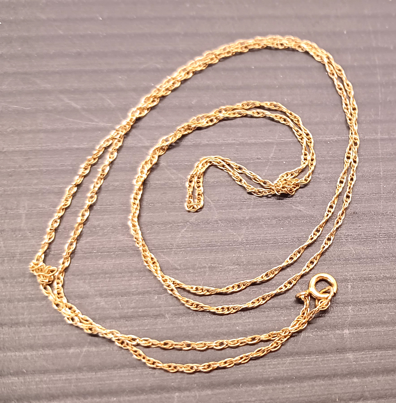 9CT GOLD FINE CHAIN 0.9g