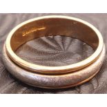 9CT GOLD SPINNER BAND RING IN 2 COLOUR GOLD 4.4g SIZE O