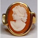 9CT GOLD CAMEO RING SIZE P  6.2g FACE LOOKING TO LEFT