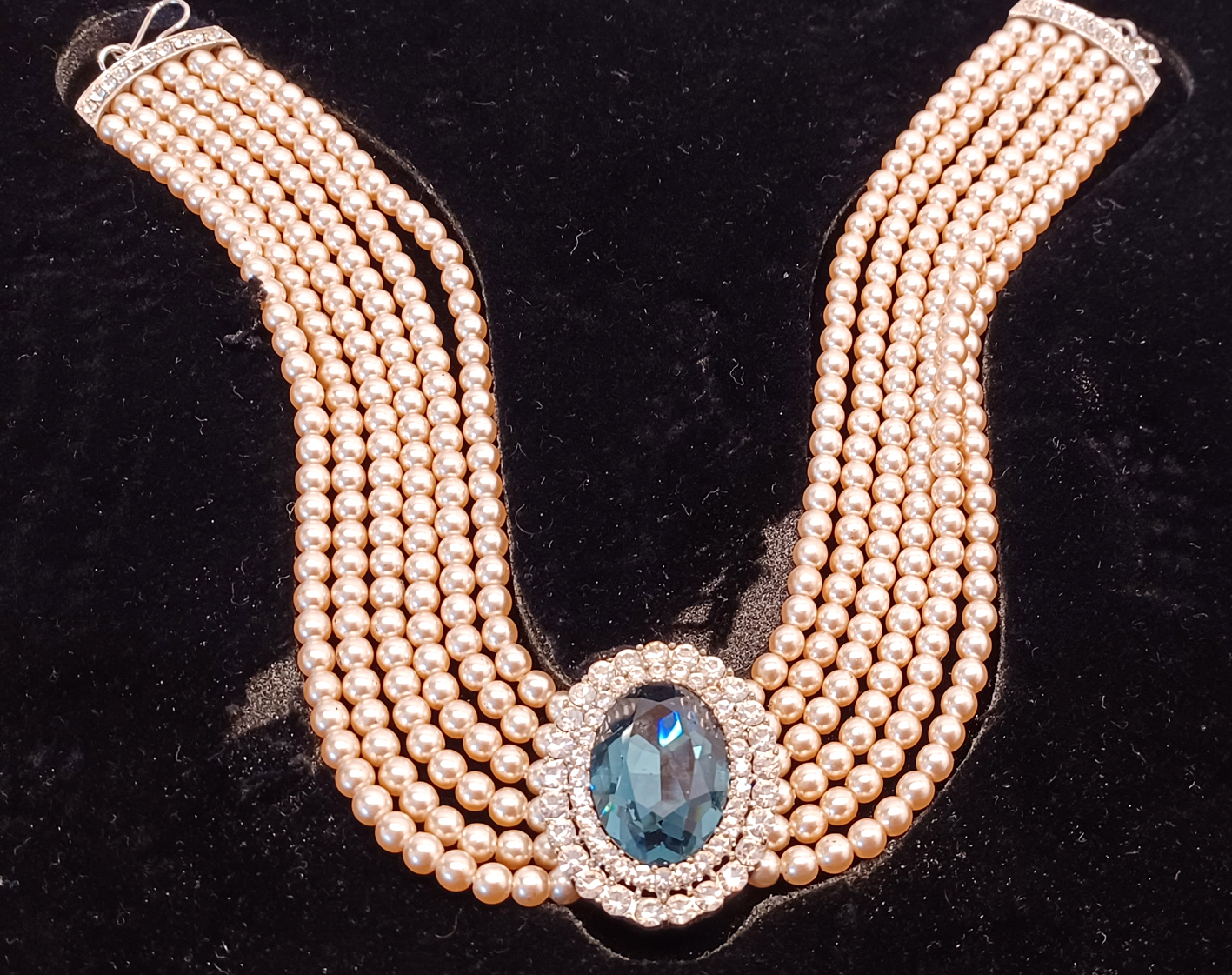 Franklin Mint Necklace Of Diana Princess Of Wales Multi Faux Pearl Strand Blue Stoned Choker