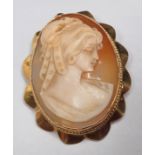 9CT GOLD CAMEO BROOCH 10.4g  44MM X 35MM APPROX