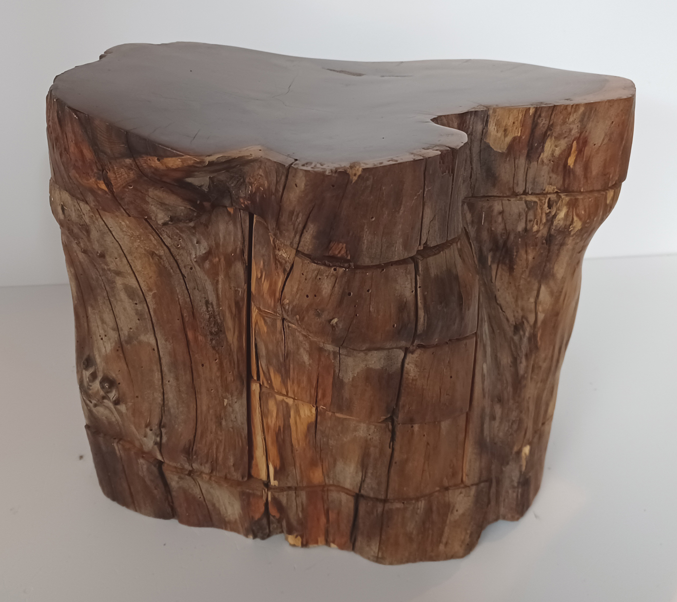CARVED YEW JEWELLERY BOX & ONE OTHER - Image 5 of 6