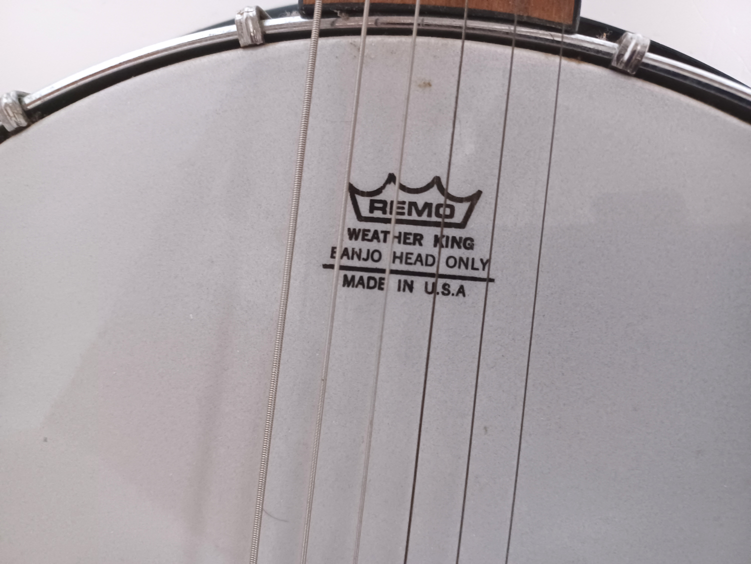 A SAMICK SIX STRING BANJO - Image 2 of 2