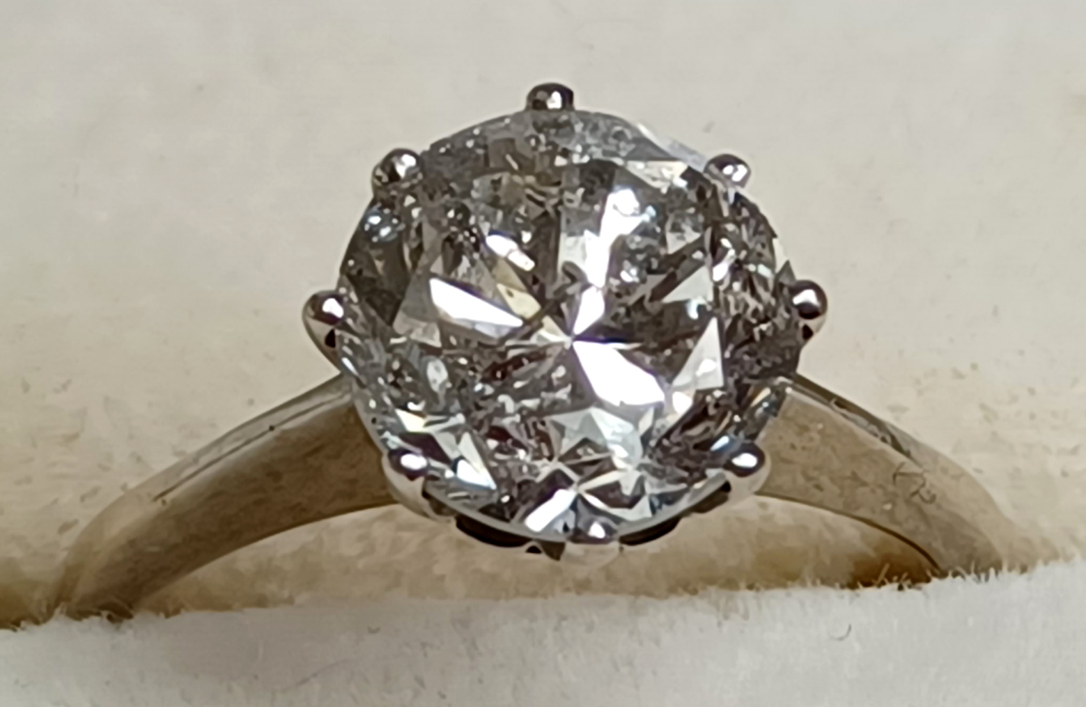 18CT GOLD DIAMOND SOLITAIRE RING SIZE H 2.7g APPROX 1.4 TO 1.5CT DIAMOND - Image 2 of 6
