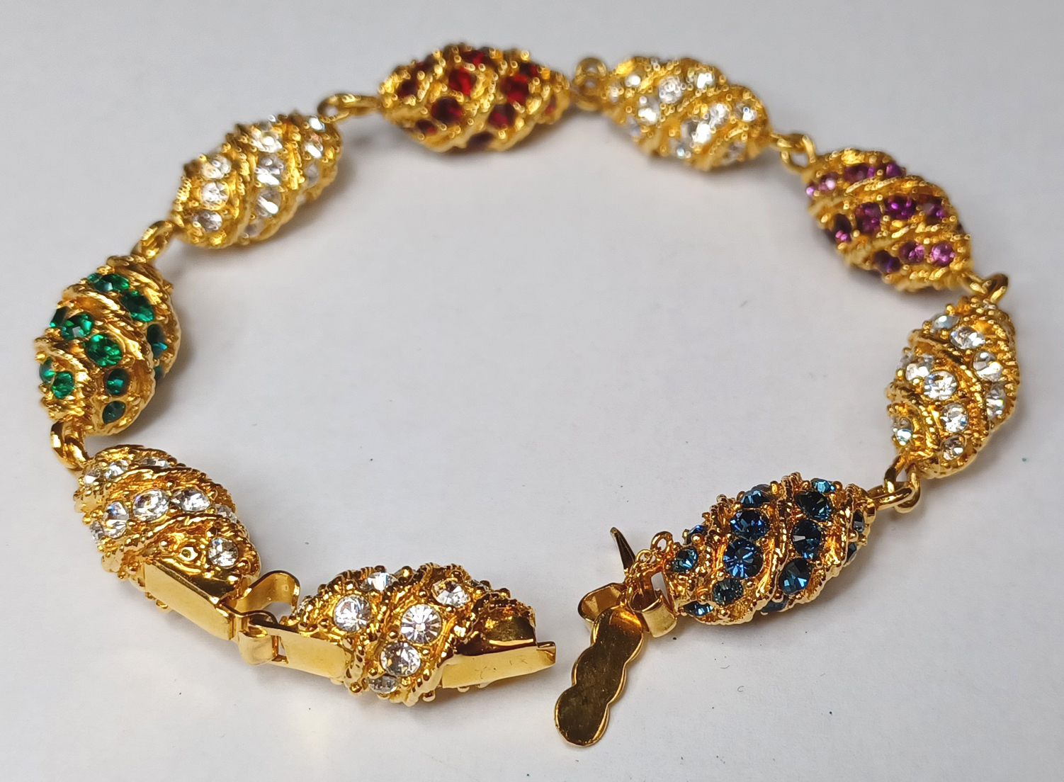 CAMROSE & KROSS BRACELET - JUST LIKE JACQUELINE KENNEDY JBK FABERGE STYLE EGG BRACELET  ORIGINAL.   - Image 3 of 3