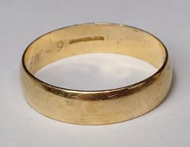 9CT GOLD WEDDING BAND SIZE +2 WEIGHT 4.3g