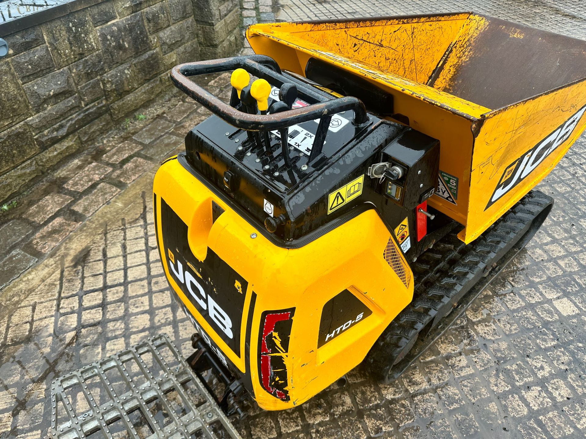 2022 JCB HTD-5 DIESEL TRACKED PEDESTRIAN HIGH TIP DUMPER WITH STEP *PLUS VAT* - Image 6 of 16