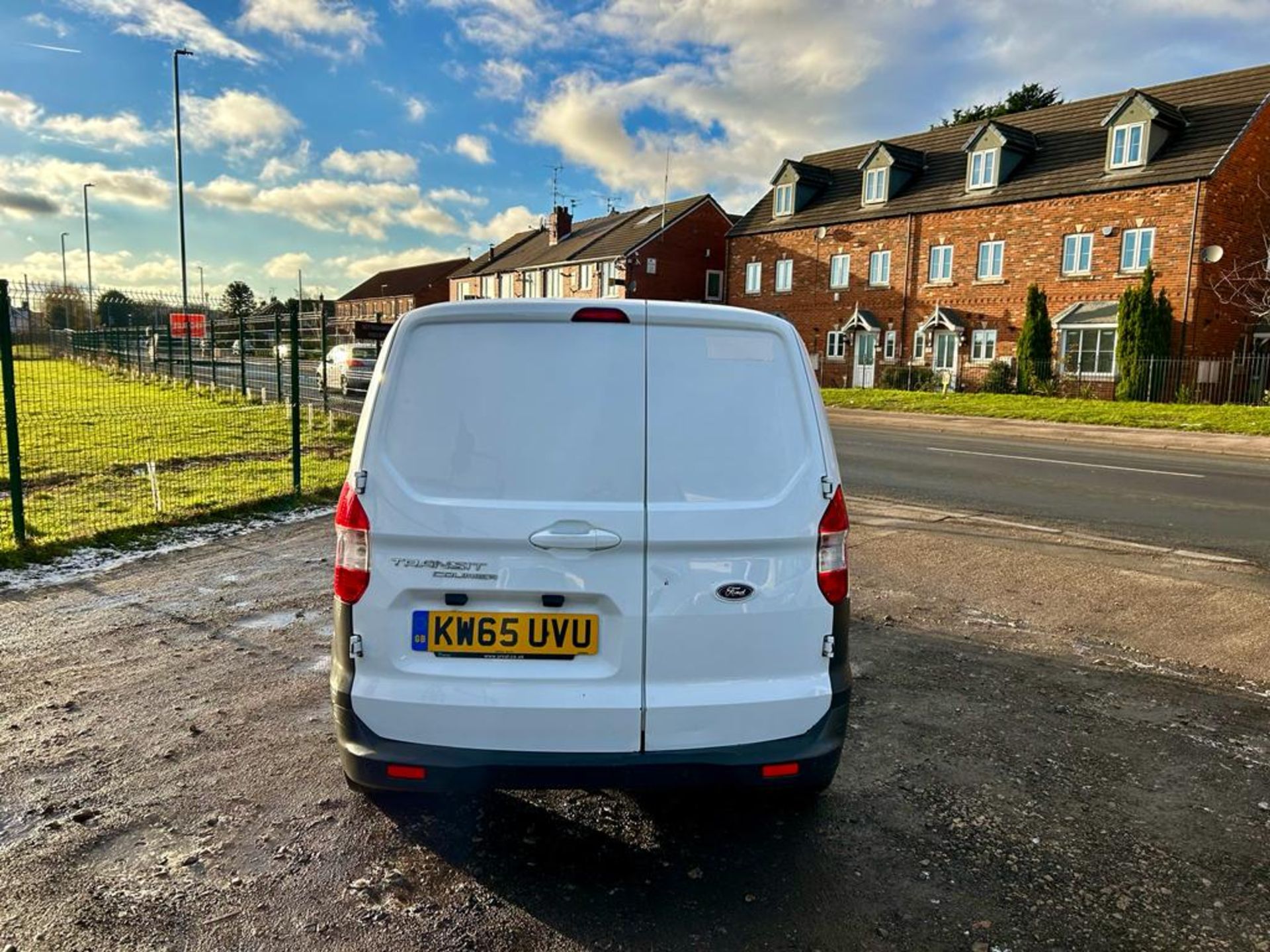 2016 FORD TRANSIT COURIER TREND TDCI WHITE PANEL VAN *NO VAT* - Image 6 of 15